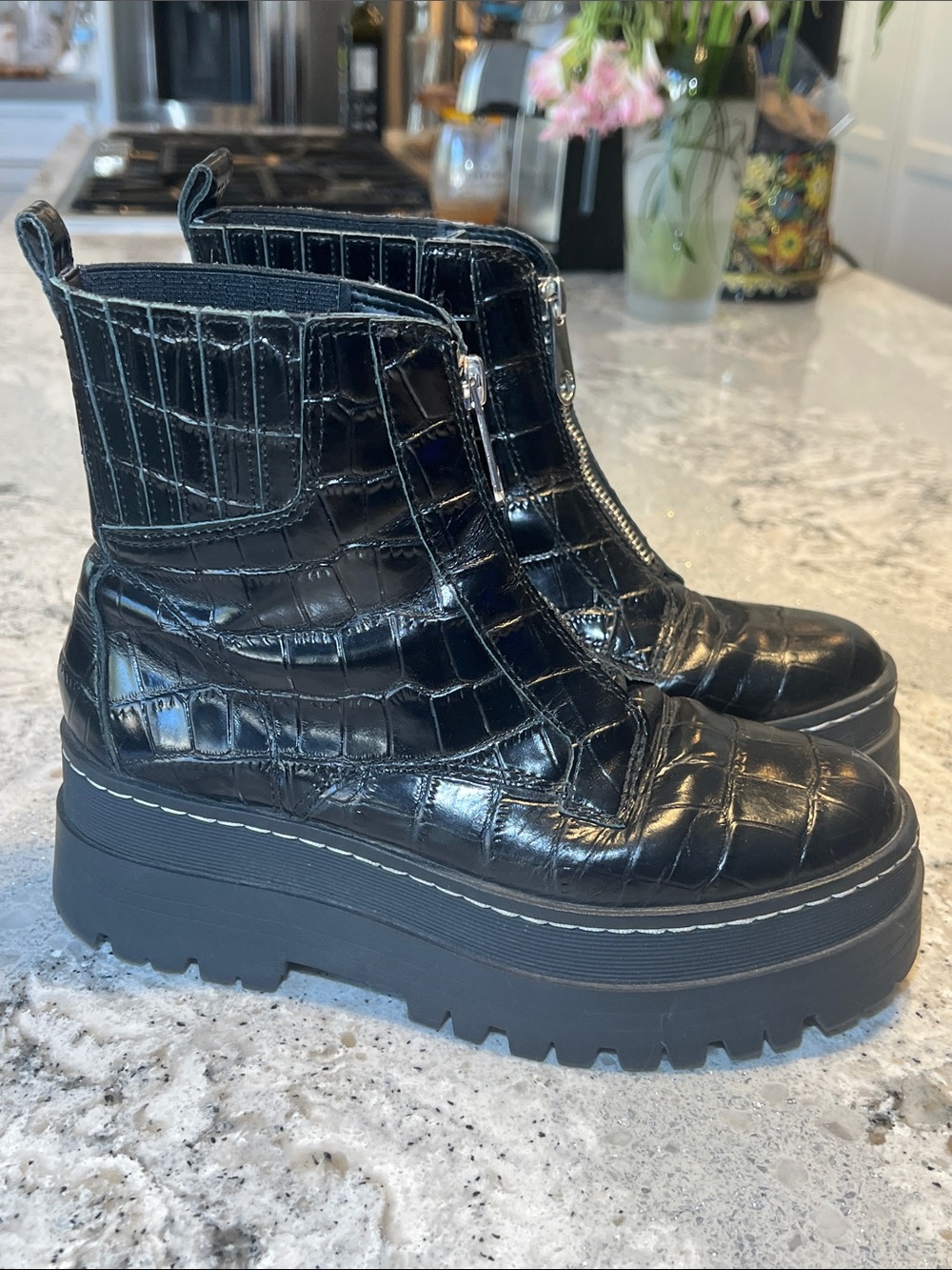 Marc Fisher LTD Prisco Black Croco Front Zip Lug Sole Boots EU 37 US 6.5 EUC